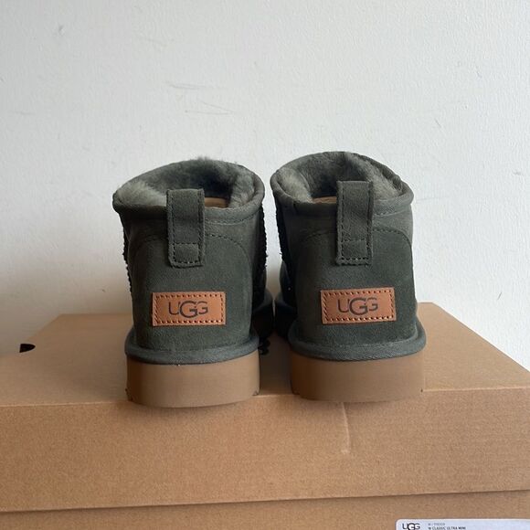 UGG Classic Ultra Mini Forest Night Women Size 11 - Picture 10 of 14